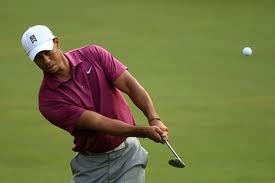 Tiger Woods Re-Injures Knee at TPC