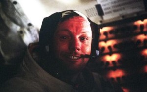 Neil Armstrong – First Man on the Moon and Legendary NASA Astronaut Dies at 82
