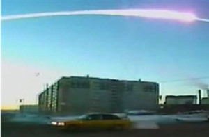 Watch Video of Russian Meteorite Exploding in Sky – Hundreds Injured Today