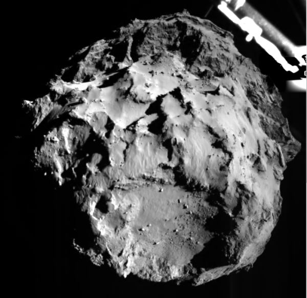 first-comet-surface-image-rosetta-philea